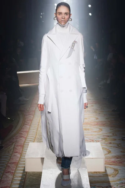 Look 9